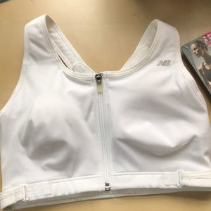 NWT New Balance sports bra medium